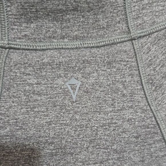 lululemon Ivivva Girl's Sleeve Fitted Zip-Up Hoodie with Mandarin Collar size 14 - Picture 5 of 9